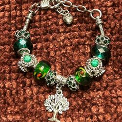 Green Tree Charm Bracelet 