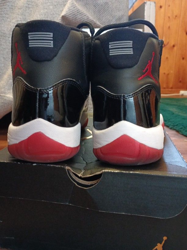 Retro 11 Breds 2019 Size 9