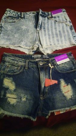 Juniors size 3 & 5 shorts