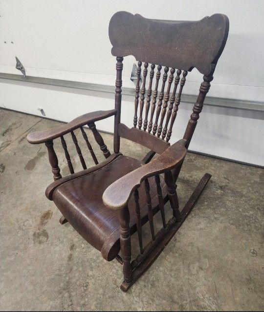 *** ANTIQUE ROCKER ***