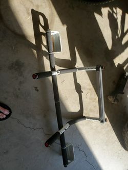 Pull up chin up bar. Hangs on a door frame.