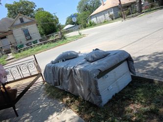 Two set of twin beds