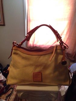 Dooney & bourke bag