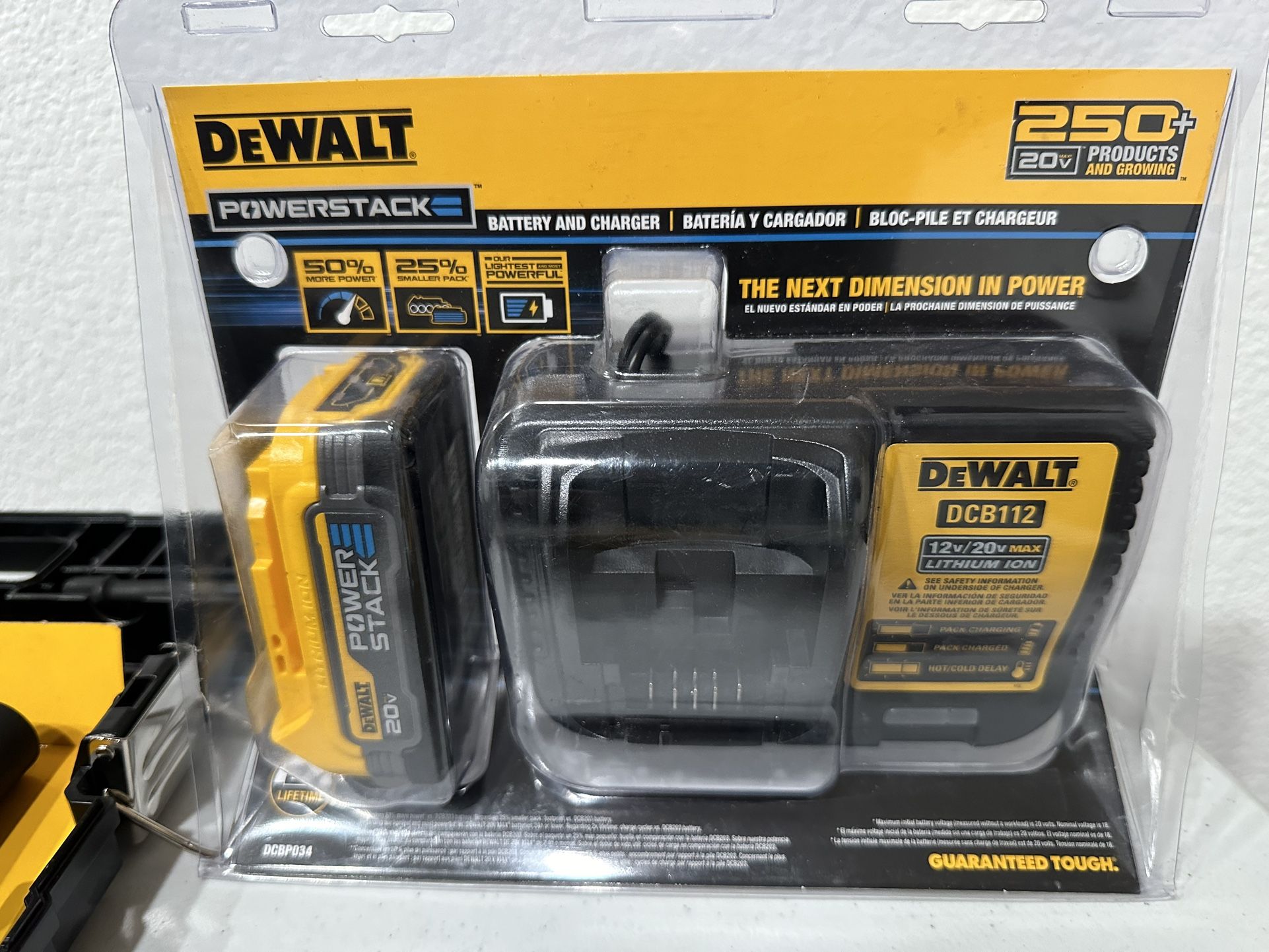 Dewalt  Powerstack Battery Starter Kit