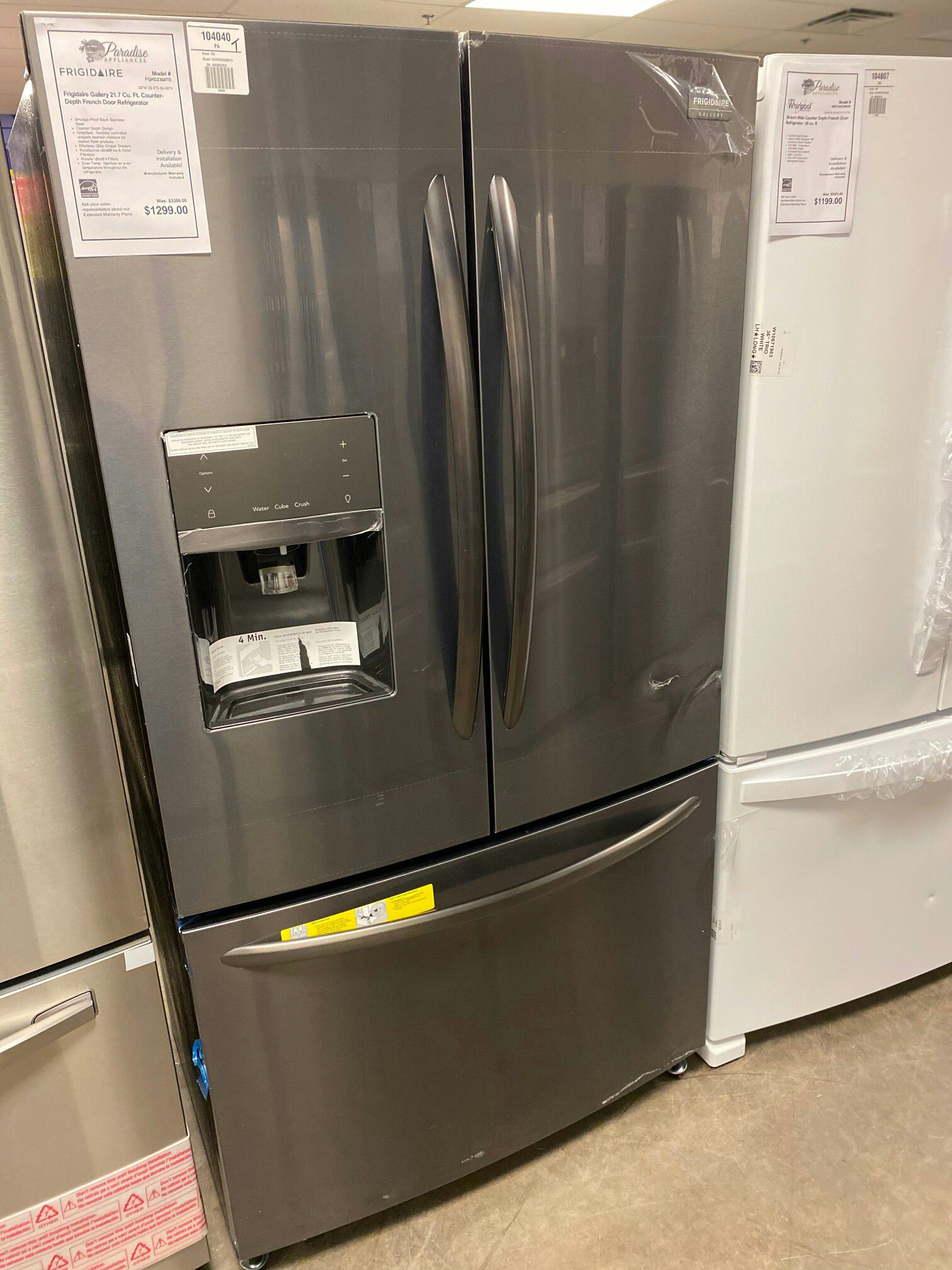 New Frigidaire Black Stainless Refrigerator Counter Depth 1yr Manufacturer Warranty
