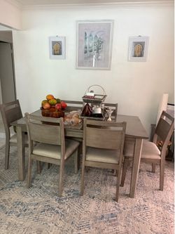 Dining room table 6 chairs