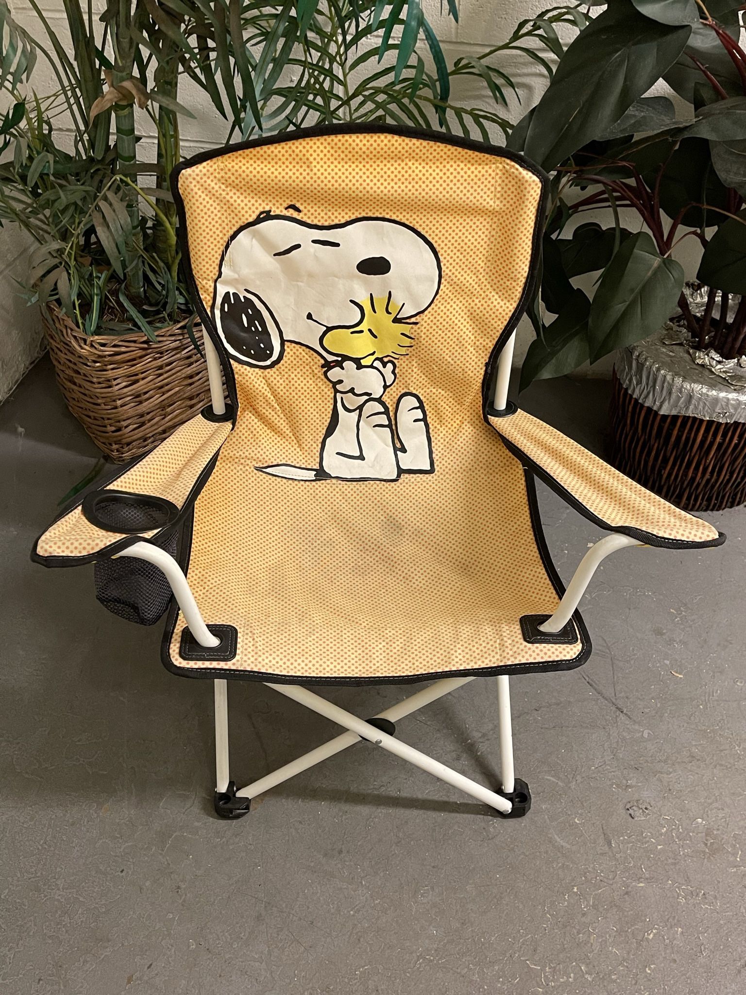 "SNOOPY" FOLDING CHAIR for TODDLER - posted price is firm.