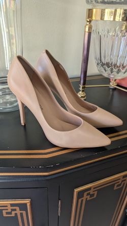 Neiman Markus leather high heel women's shoes size 9