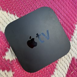 Apple 🍎 TV 📺 (like New)