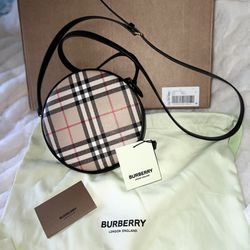 NEW WITH TAGS BURBERRY ROUND CROSSBODY PURSE
