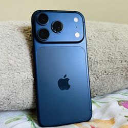 Iphone 17 pro 256gb blue unlocked