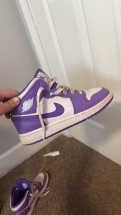 Air Jordan 1 Mid GS 'Purple Venom