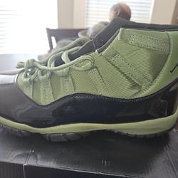 Air Jordan Green Brand New Size 13 Men's 