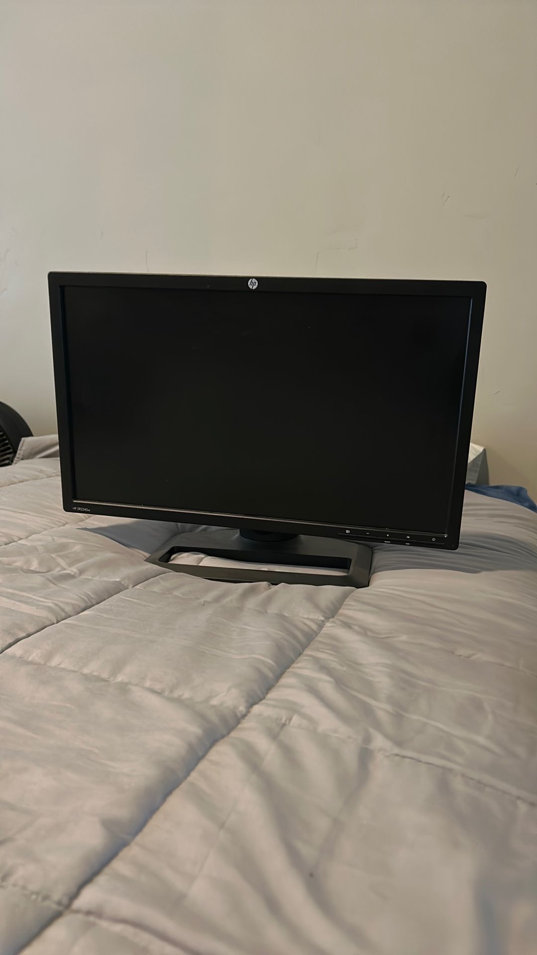 20 Inch 60 HZ HP ZR2240w Monitor