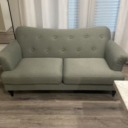 Loveseat 