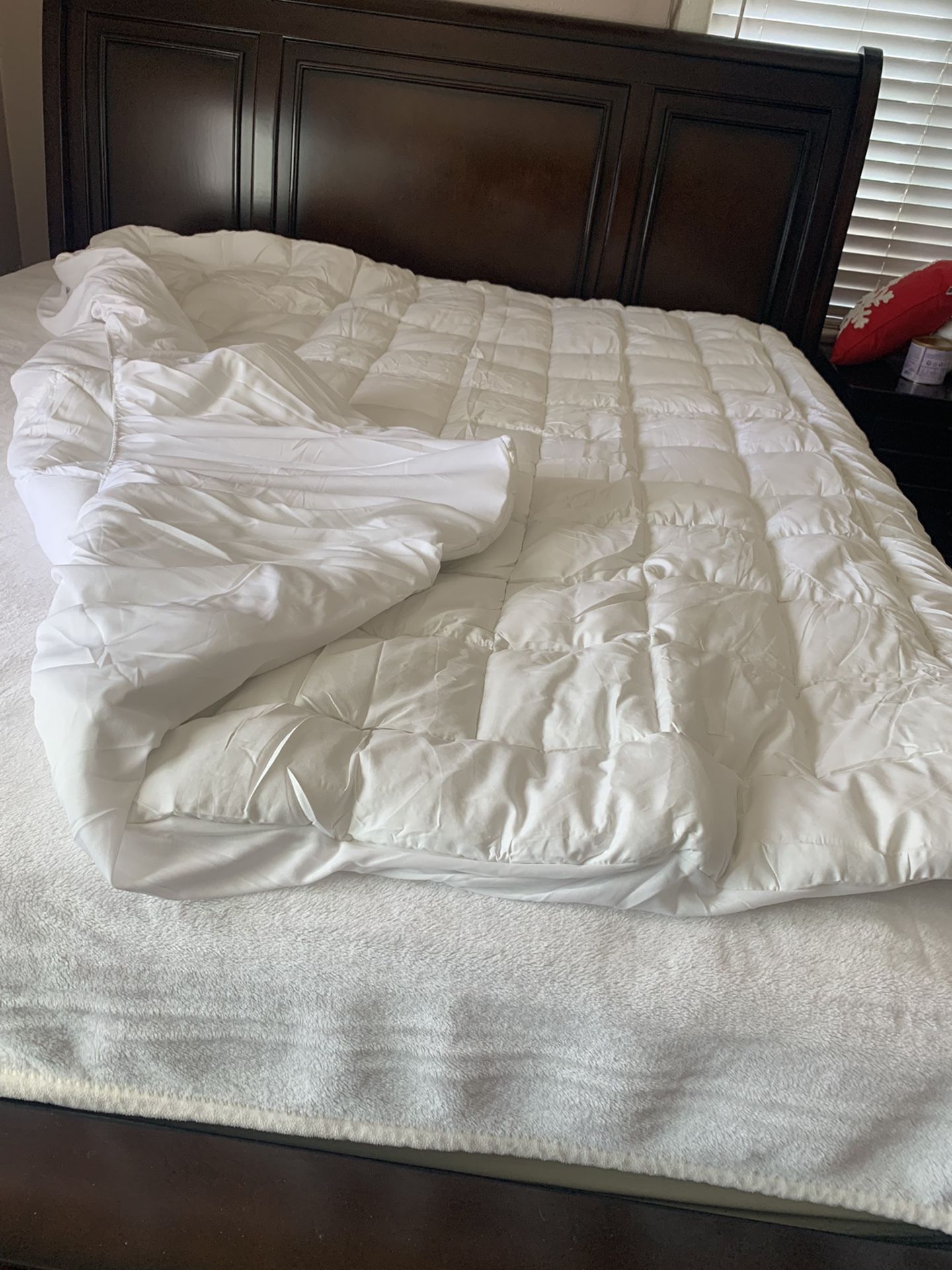 Cubre Colchón Cal King Nuevo $30