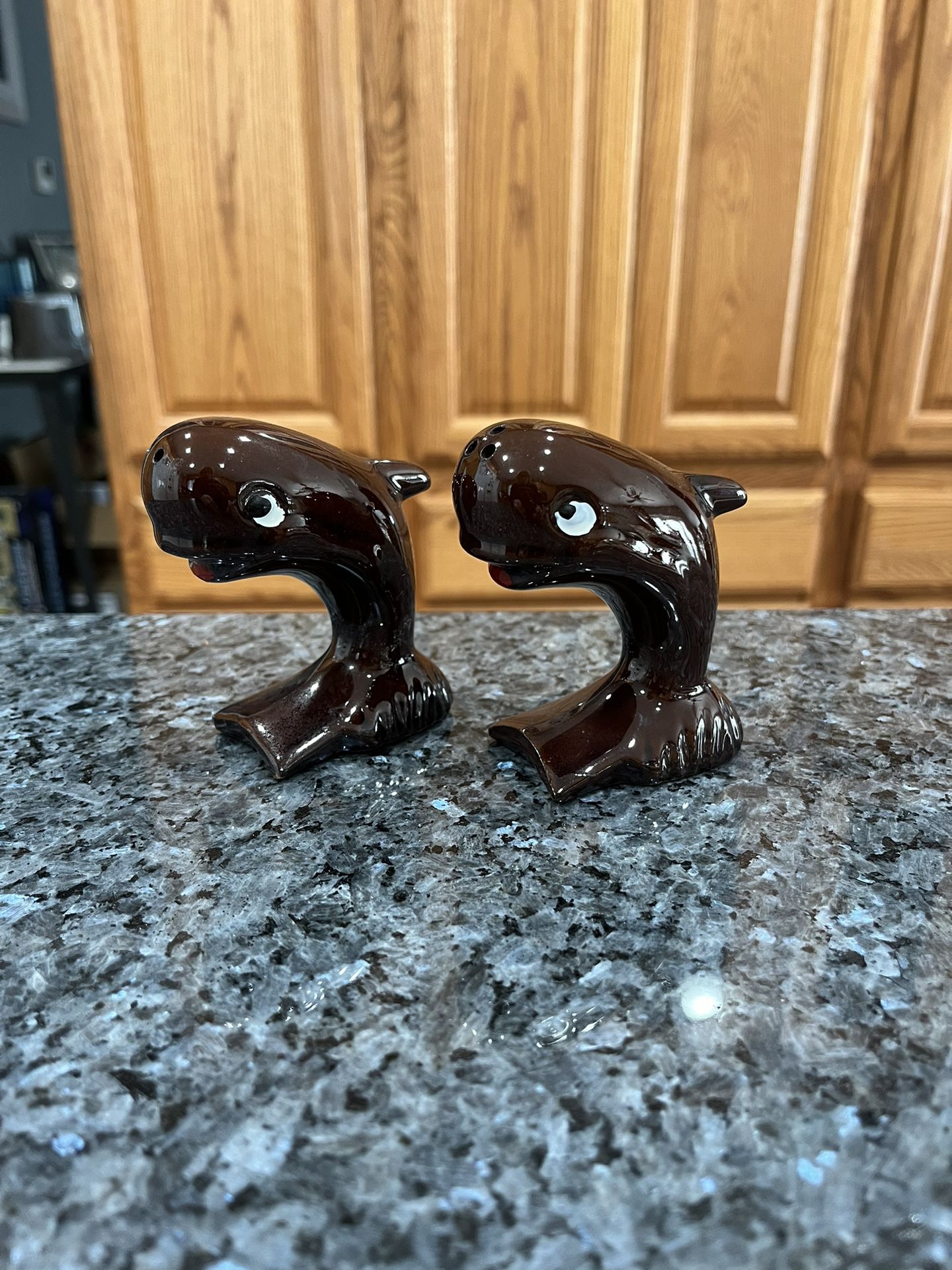 Vintage Anthropomorphic Whale Salt And Pepper Shakers Brown Ceramic.  Preowned On Display 