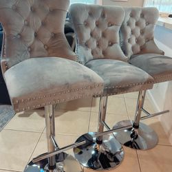 bar stool