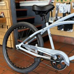 Light Gray Cruiser Bike