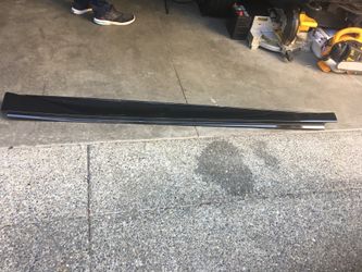 2017 infinity qx30 rocker molding