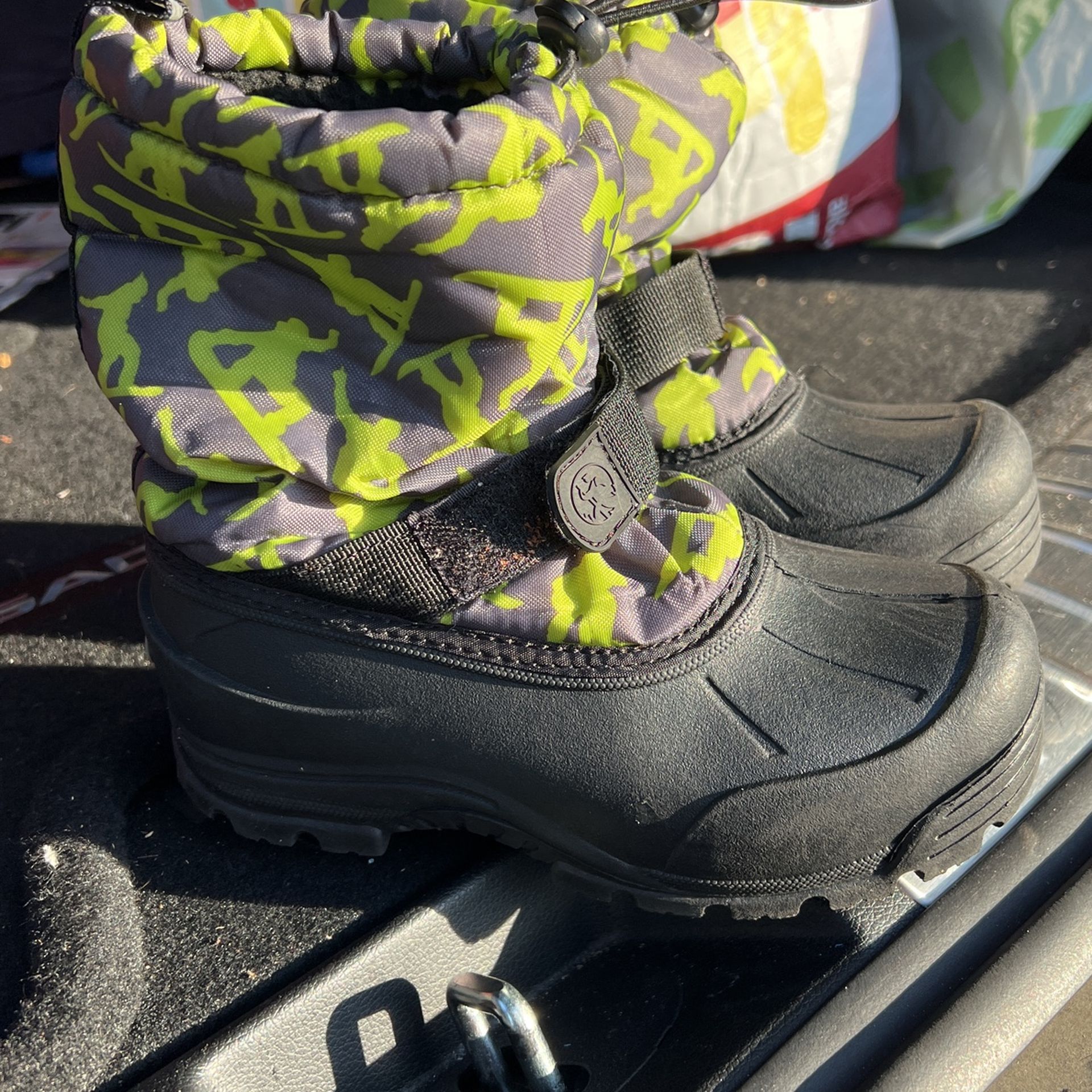 Kids Snow Boots Size 1