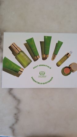 Travel size Tata Harper Daily Essentials Set