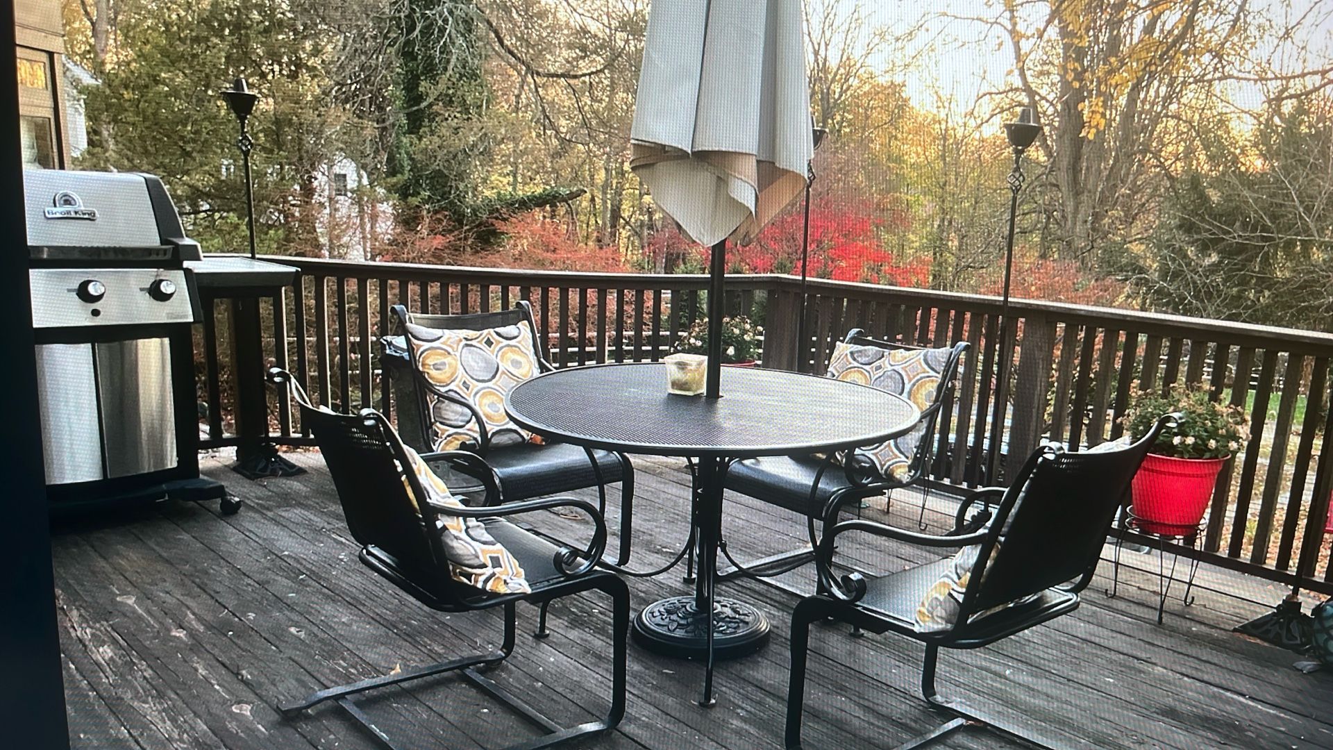 Vintage Wrought Iron Set (4 Chairs & Table)