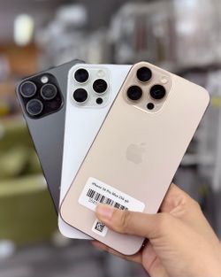 Unlocked - iPhone 16 pro max 256 Gb and clean imei