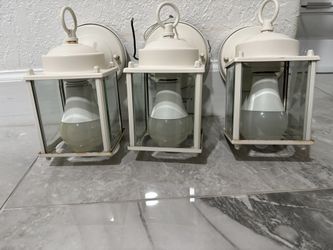 White Outside Lamps With Motion Detected Lightbulbs