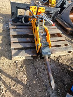 Bobcat concrete breaker D680