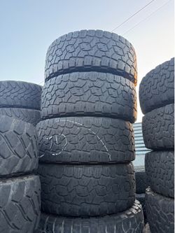 🚘🚨Vendo set de llantas Lt 33x12.50 17 toyo open country