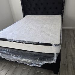 Queen Bed Frame With Mattress 