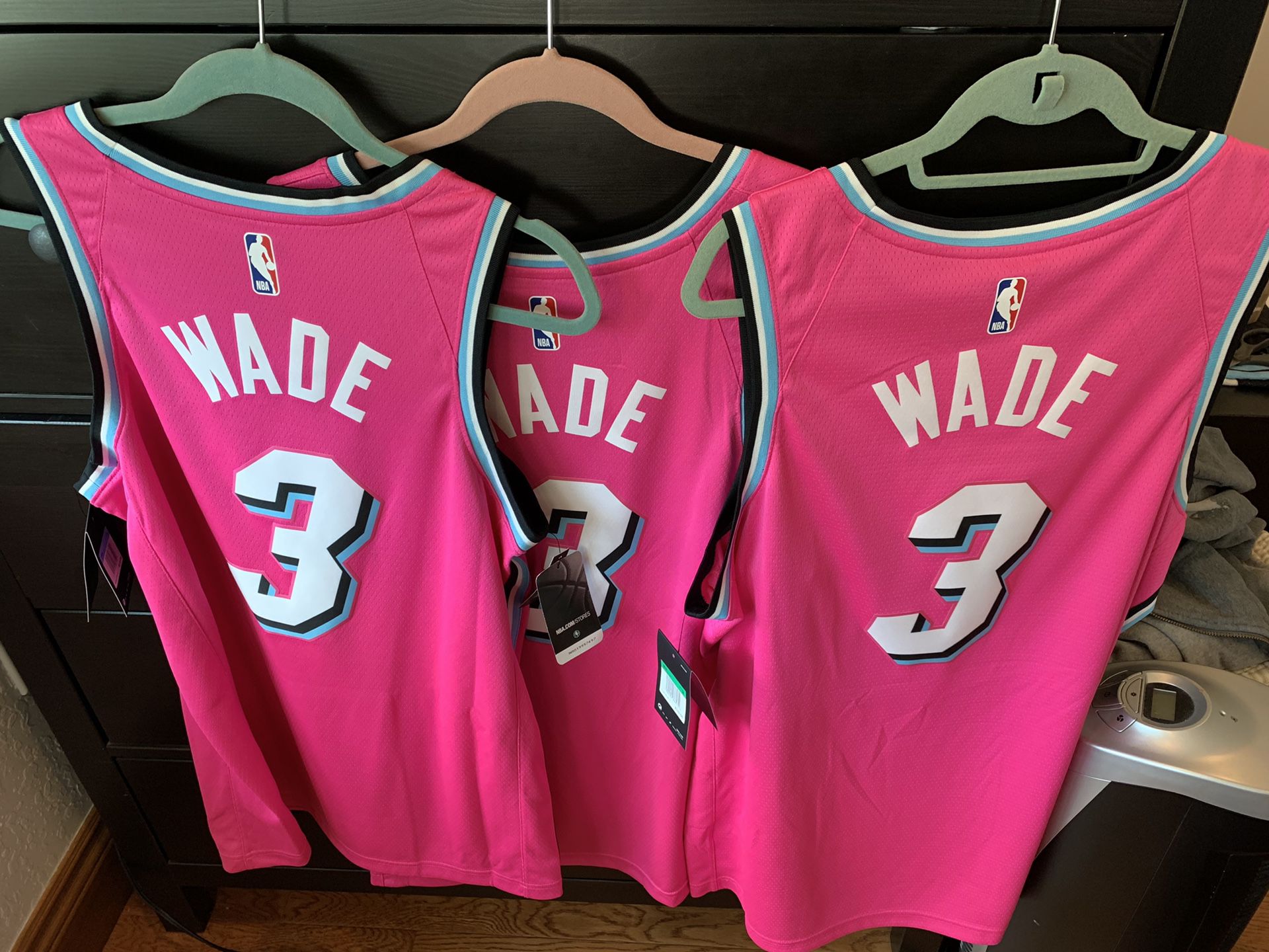 Dwayne Wade Miami Heat 90s Version Jersey! for Sale in Vero Beach, FL -  OfferUp