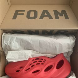 adidas Yeezy Foam RNNR Vermillion