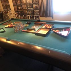 8ft Pool Table With Accessories