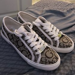 Guess shoes Womens 6 1/2