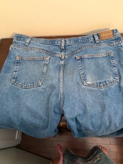 Kirkland Signature Men’s Classic Blue Jeans – 40 x 32 – 100% Cotton