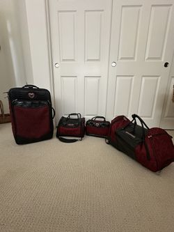 4 Piece Brighton Luggage With Accessories