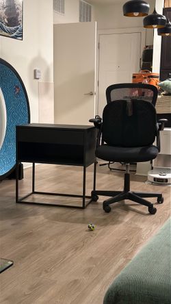 Tiny desk and chair