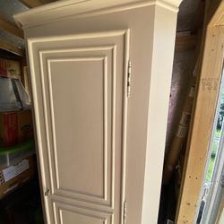 Corner Cabinet 