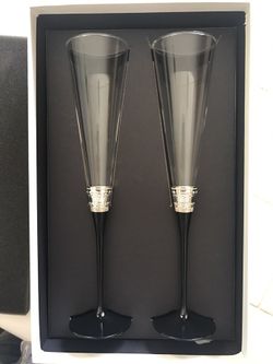 Champagne Flutes - Wedding Vera Wang