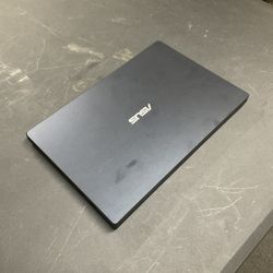 ASUS Laptop L210M - Mini Laptop With Charger