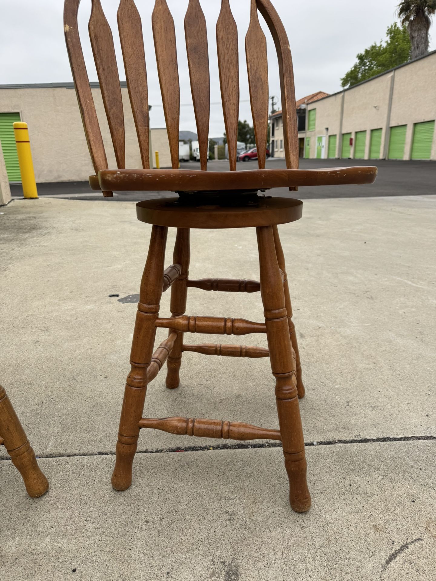 Wooden Swivel Bar Stool Chairs