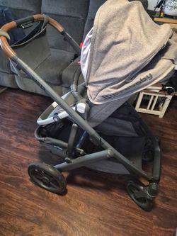 Uppababy vista stroller and bassinet