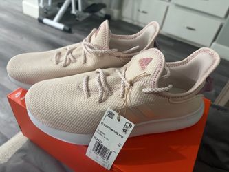 New with tags- Adidas size 6 Cloudfoam Pure SPW running shoes light pink