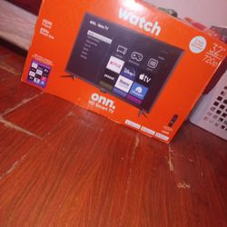 Onn. Roku TV 32" 31.5" Diagonal Size