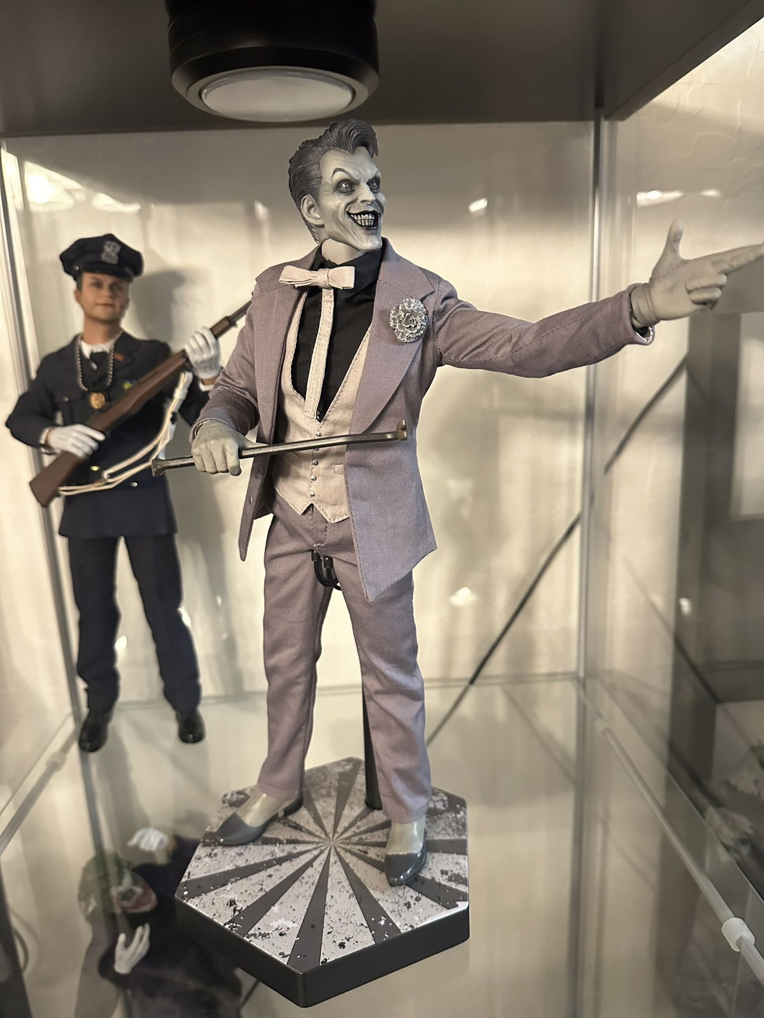 Joker 1/6 Scale sideshow