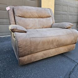 XXL WIDE POWER RECLINER CHAIR W/ POWER HEAD REST