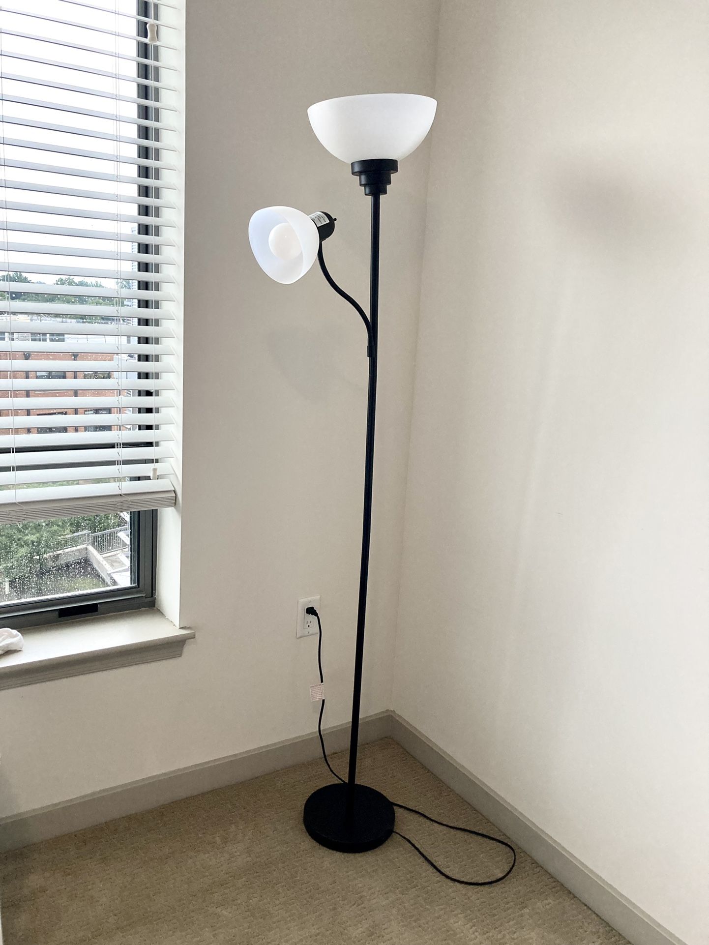 Floor Lamp With Adjustable Arm