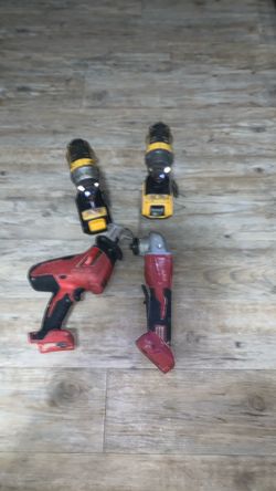 Dewalt cordless drills, hackzall and grinder